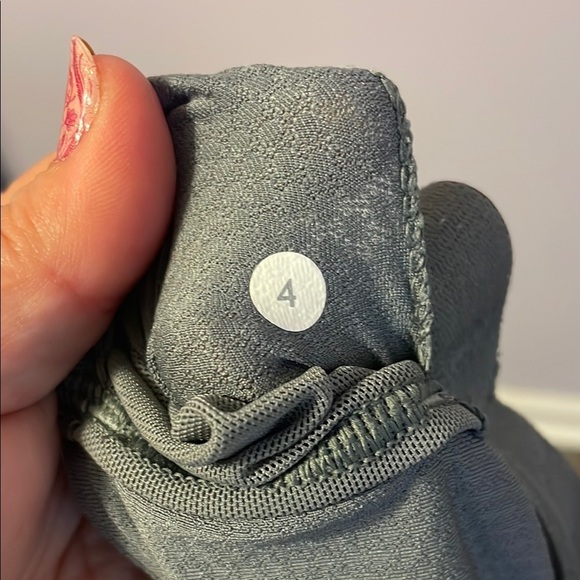 LULULEMON Dancing Warrior Tank Heathered Slate Gray and Grapefruit size 4 - Picture 5 of 15